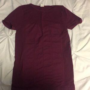 maroon workout top